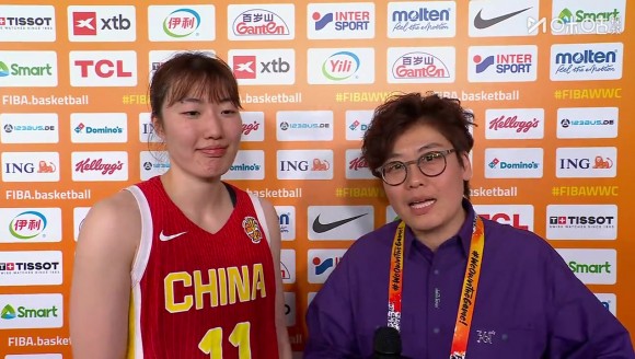 罗欣棫：对面给了我一肘 心里就憋着火 投中了那个关键三分球